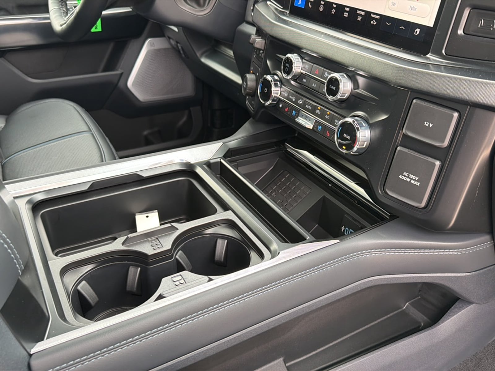 2026 Ford F-250 Super Duty Platinum - Photo 14