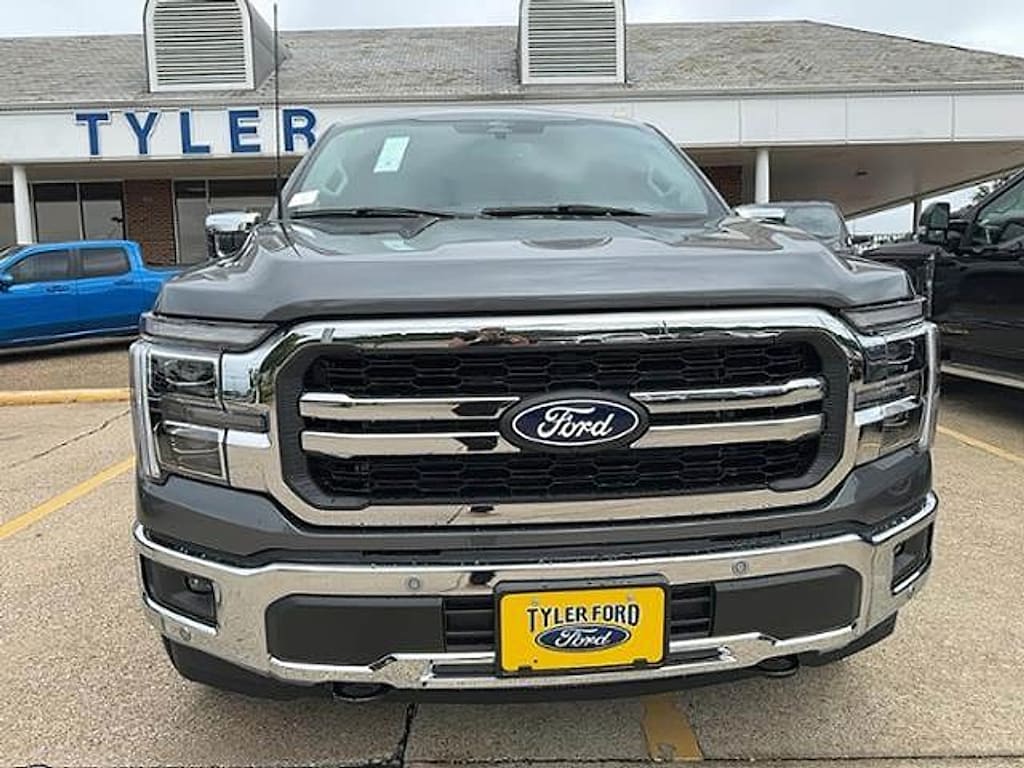 New 2025 Ford F-150 Lariat TRUCK