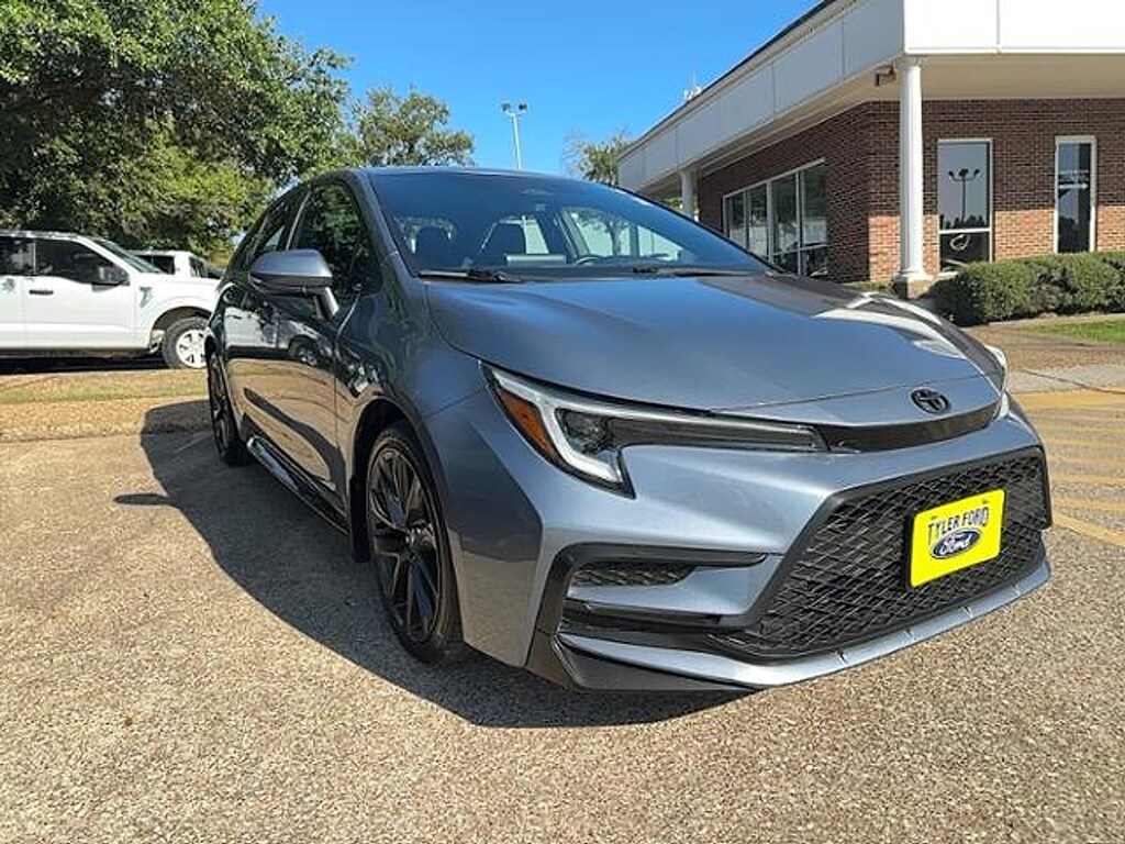 Used 2023 Toyota Corolla SE Sedan