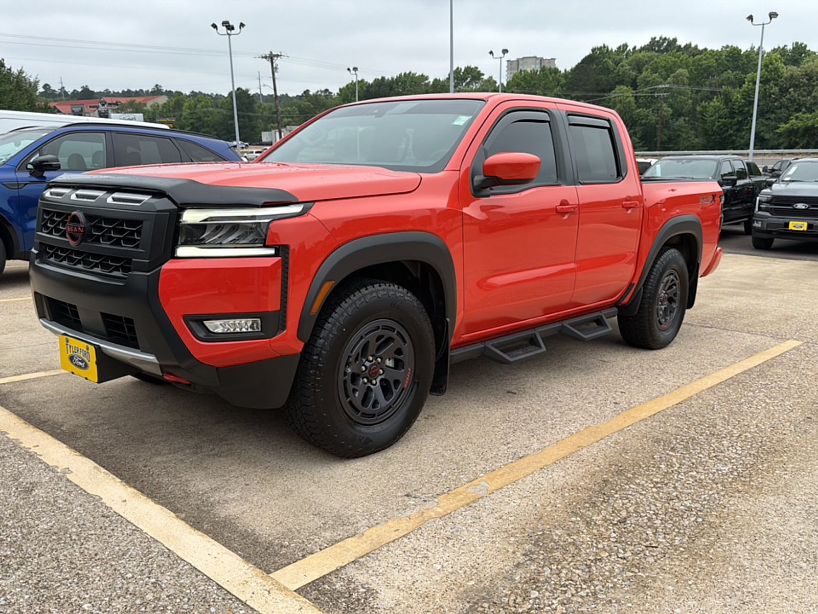 2025 Nissan Frontier PRO-X Crew Cab 4X2's photo
