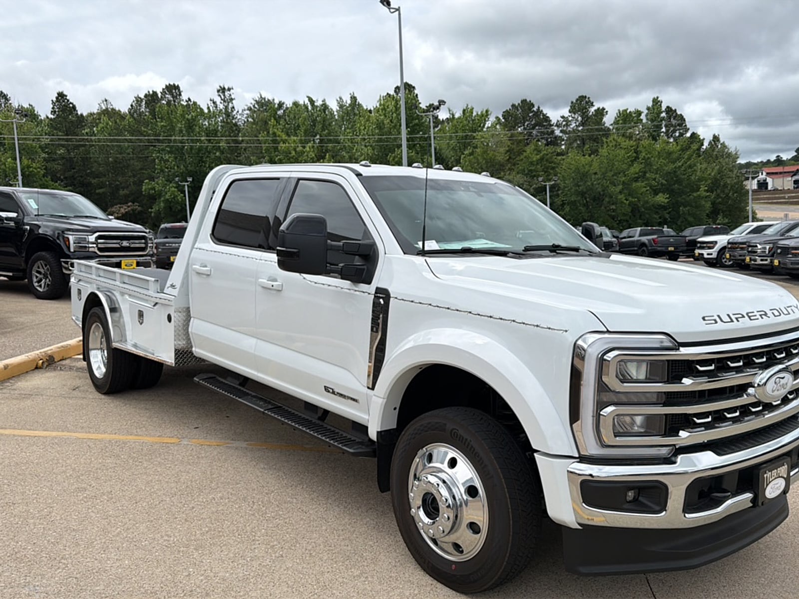 2026 Ford F-550 Super Duty Chassis Cab