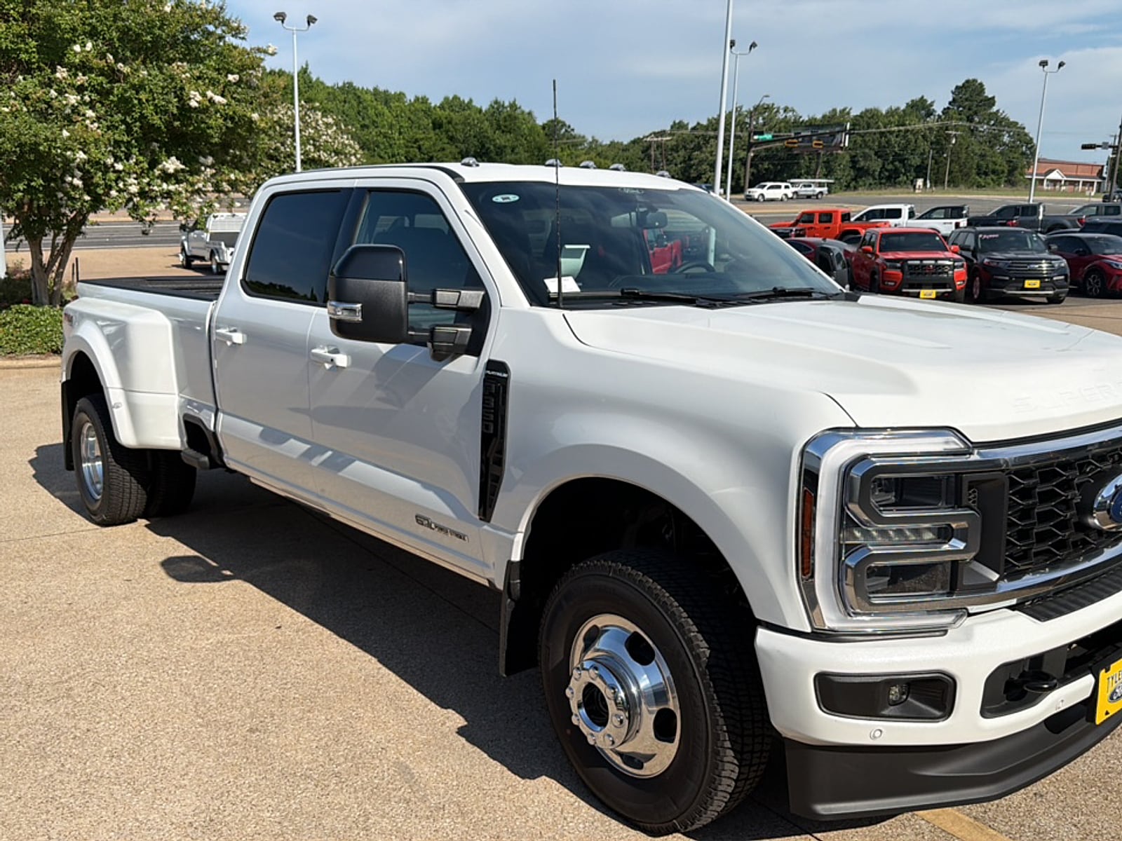 2026 Ford F-350 Platinum 4x4 Crew Cab 8' Box DRW's photo