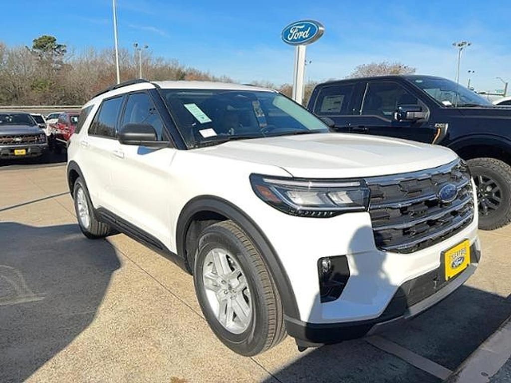 New 2026 Ford Explorer XLT SUV