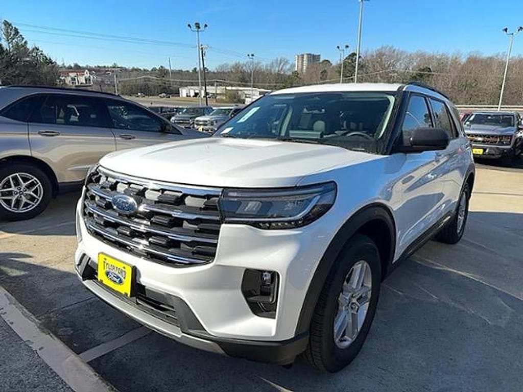 New 2026 Ford Explorer XLT SUV