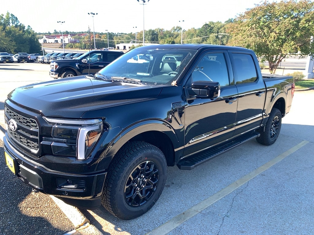 New 2025 Ford F-150 Lariat TRUCK
