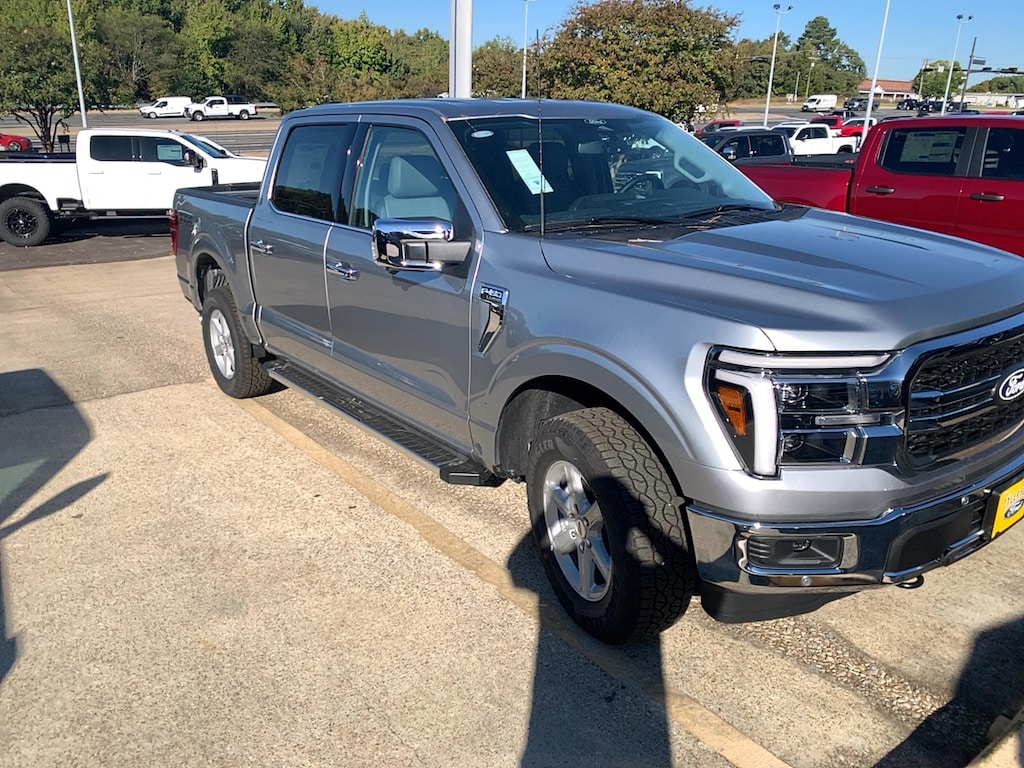 New 2025 Ford F-150 Lariat TRUCK