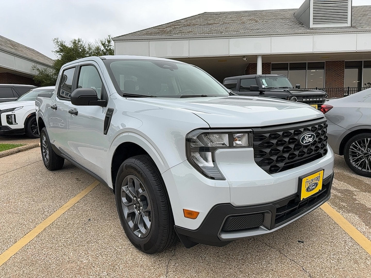 2025 Ford Maverick XLT's photo