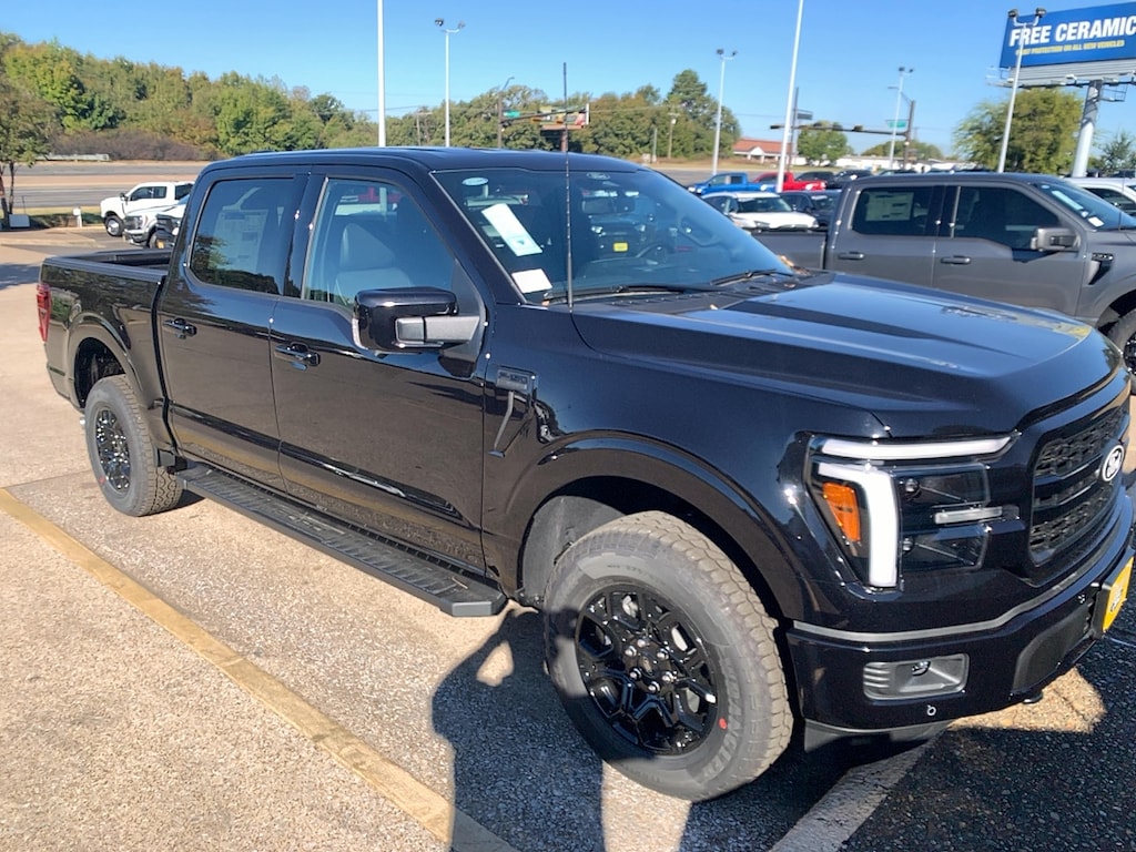 New 2025 Ford F-150 Lariat TRUCK