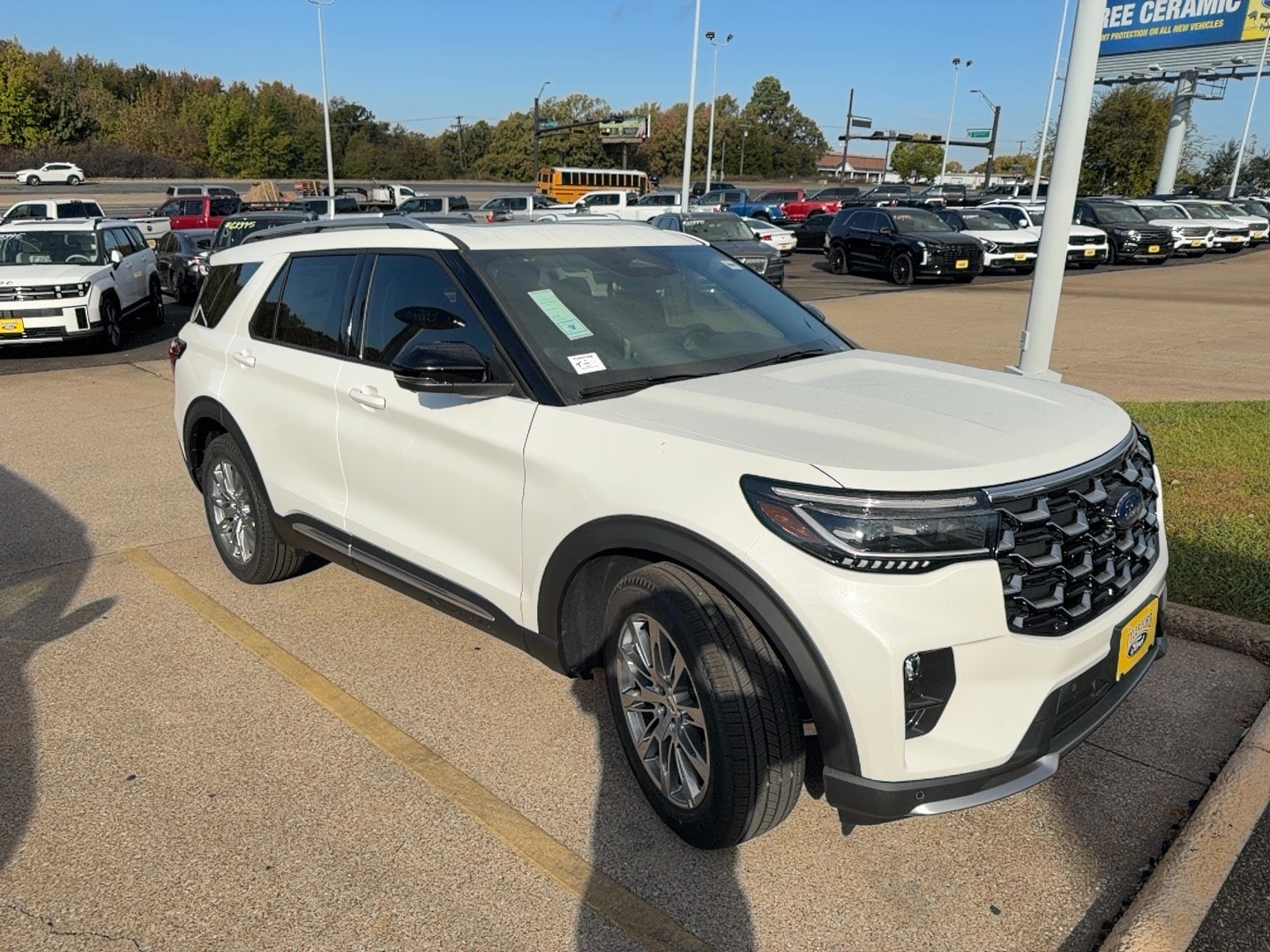 2026 Ford Explorer Platinum's photo