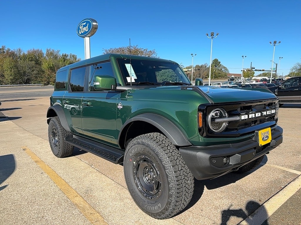 New 2025 Ford Bronco Outer Banks SUV