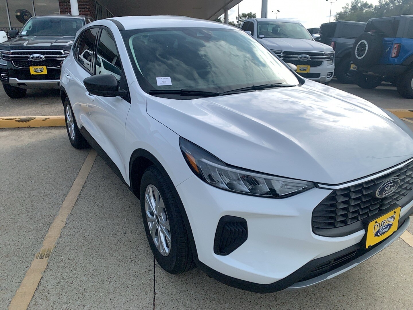 2025 Ford Escape Active photo 3
