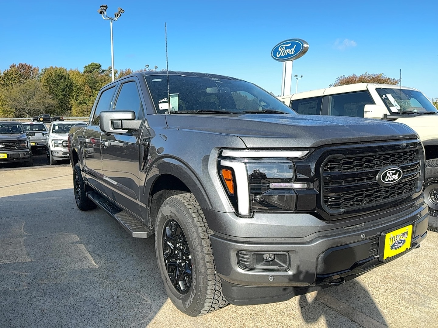 2025 Ford F-150 Lariat's photo