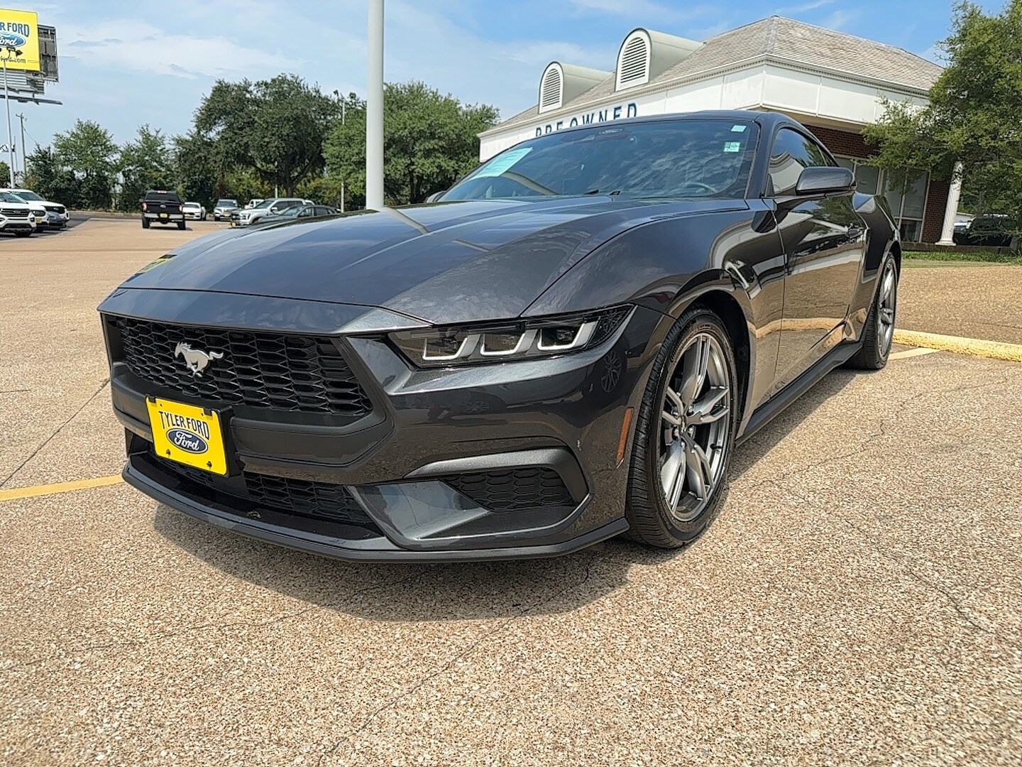 2024 Ford Mustang photo 3