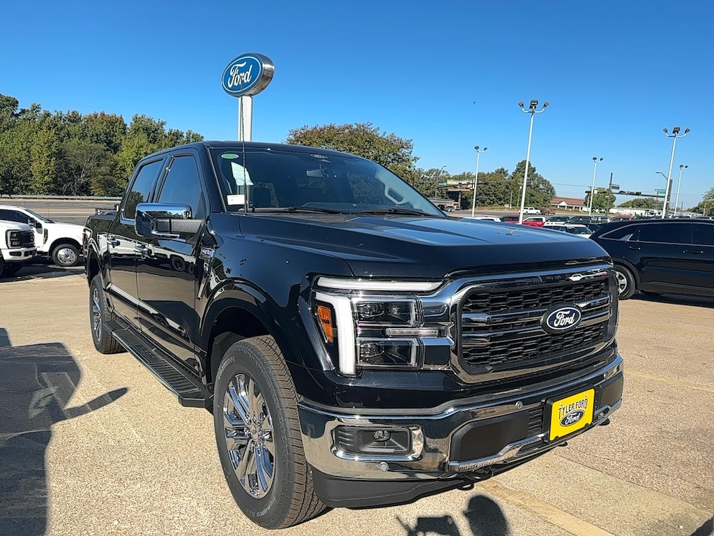 New 2025 Ford F-150 Lariat TRUCK