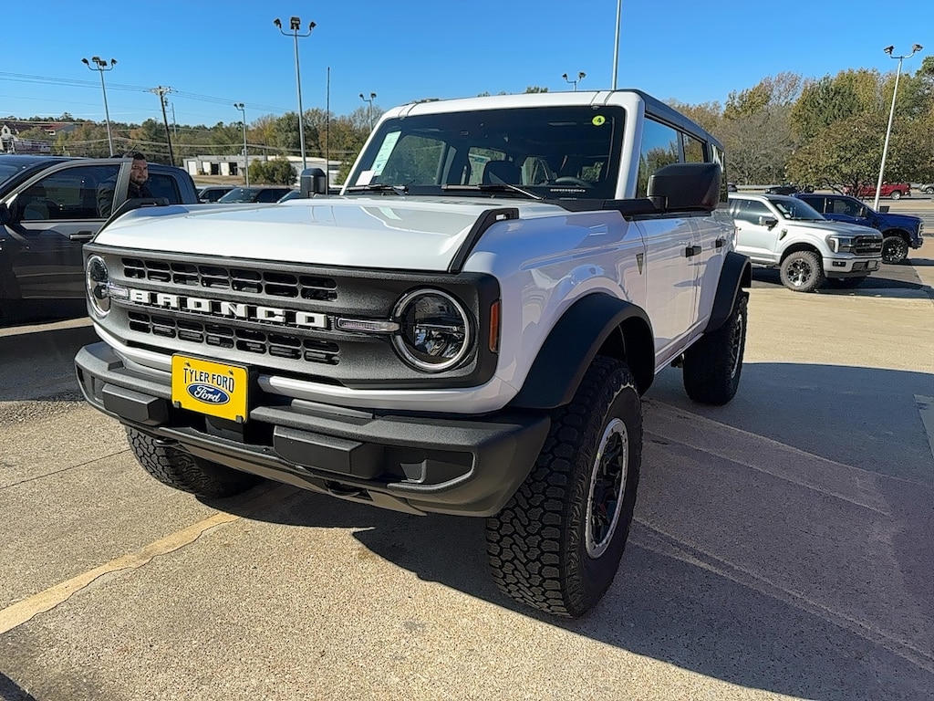 New 2025 Ford Bronco Base SUV