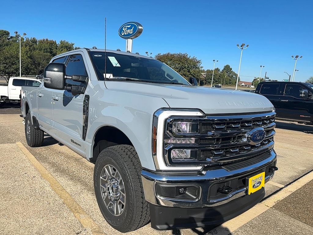 New 2026 Ford Super Duty F-250 Lariat TRUCK