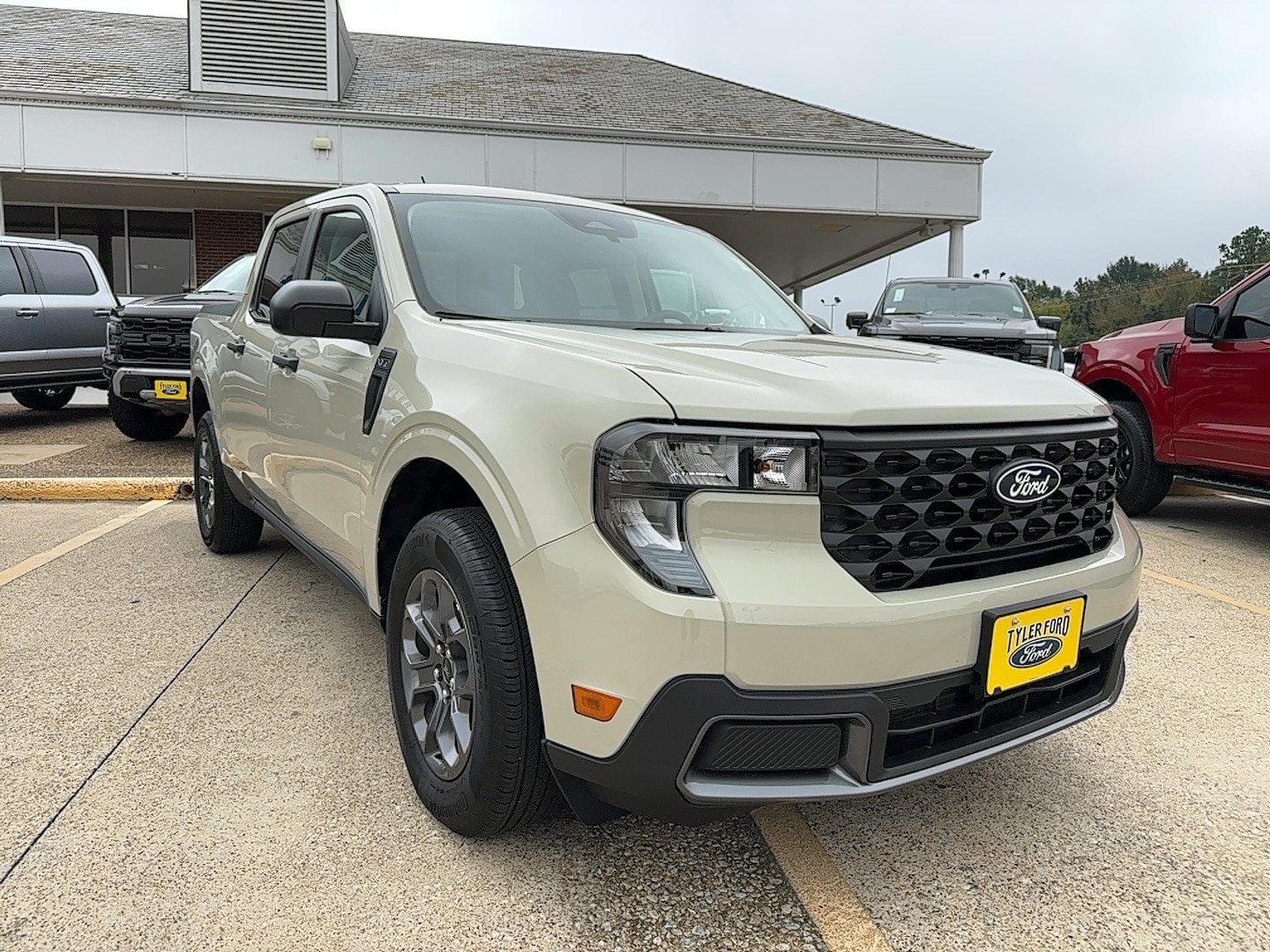 2025 Ford Maverick XLT's photo