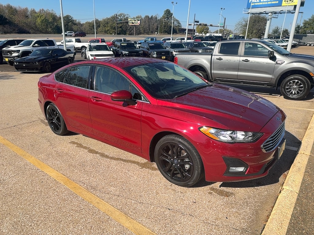 Used 2019 Ford Fusion SE Sedan