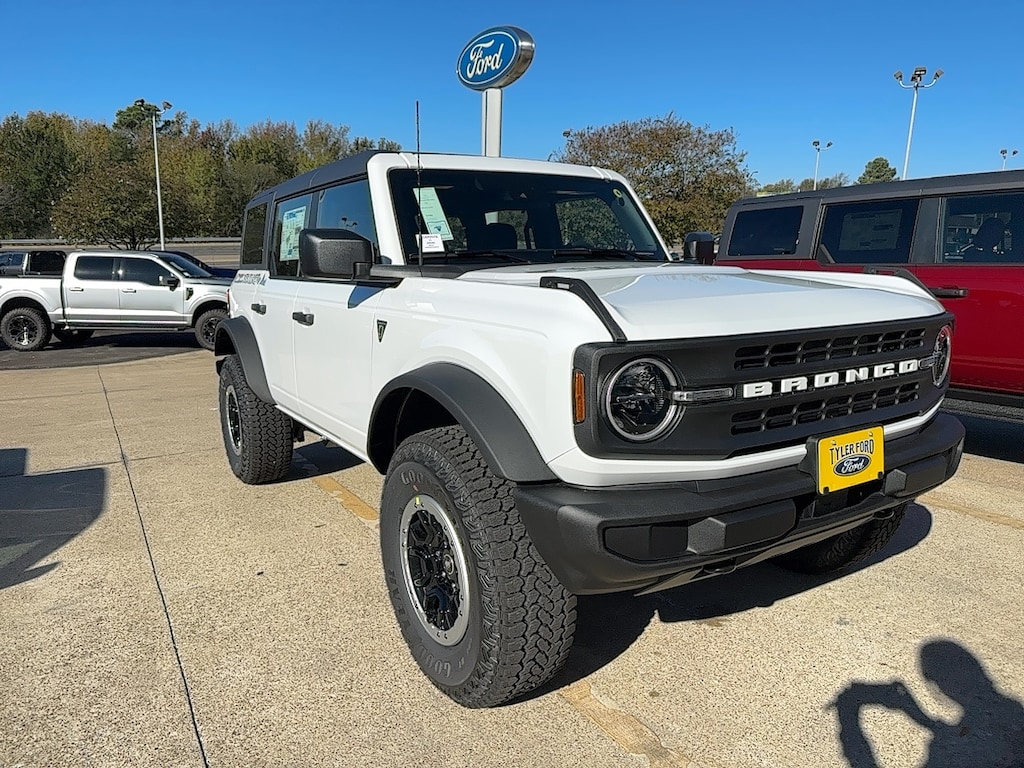 New 2025 Ford Bronco Base SUV