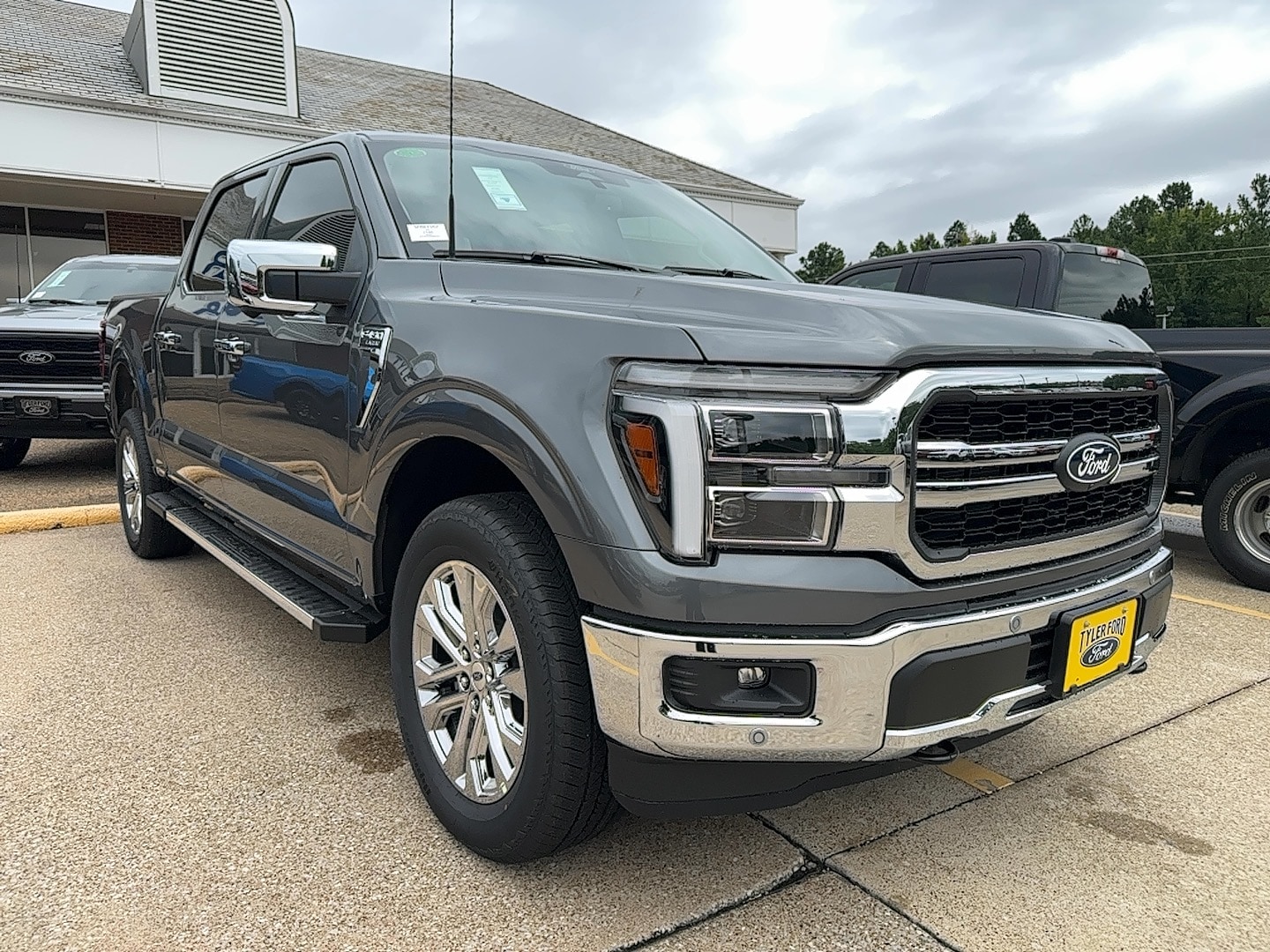 2025 Ford F-150 Lariat's photo