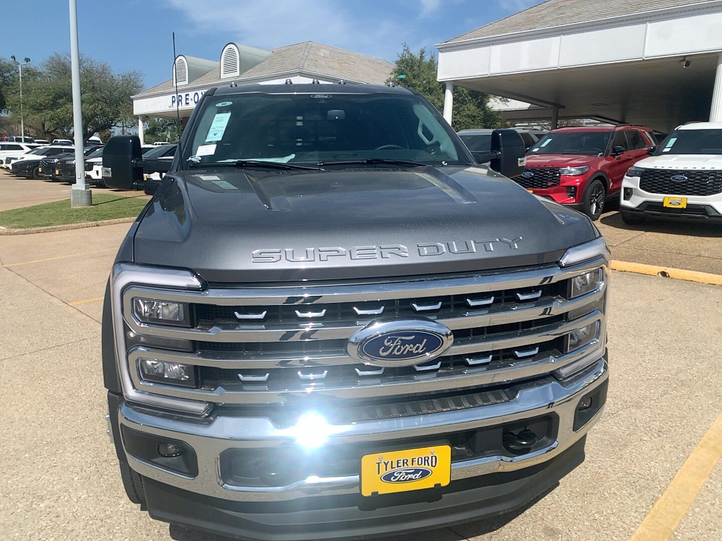 2024 Ford F-550 photo 3