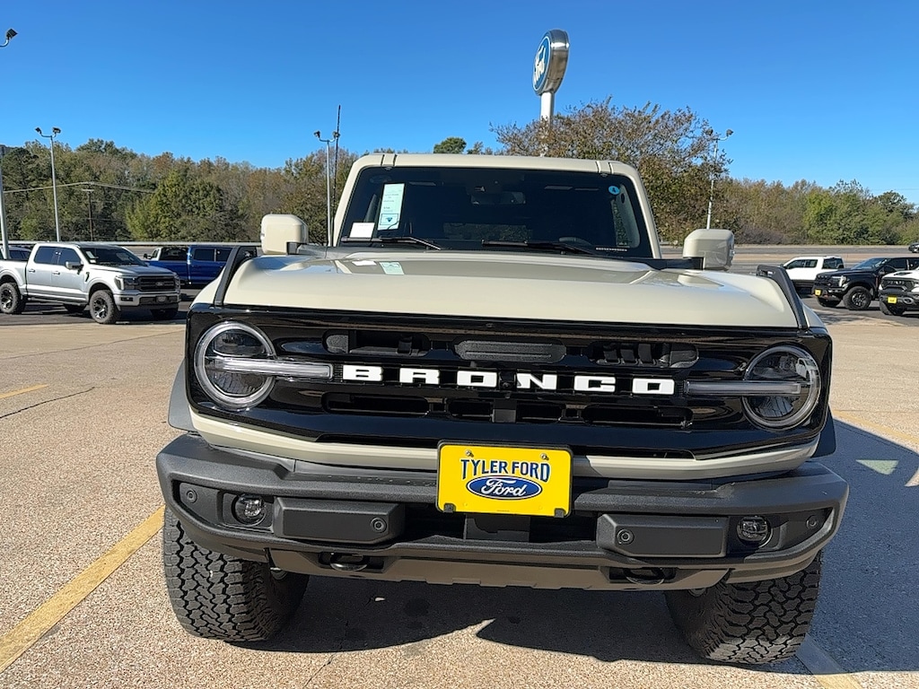 New 2025 Ford Bronco Outer Banks SUV