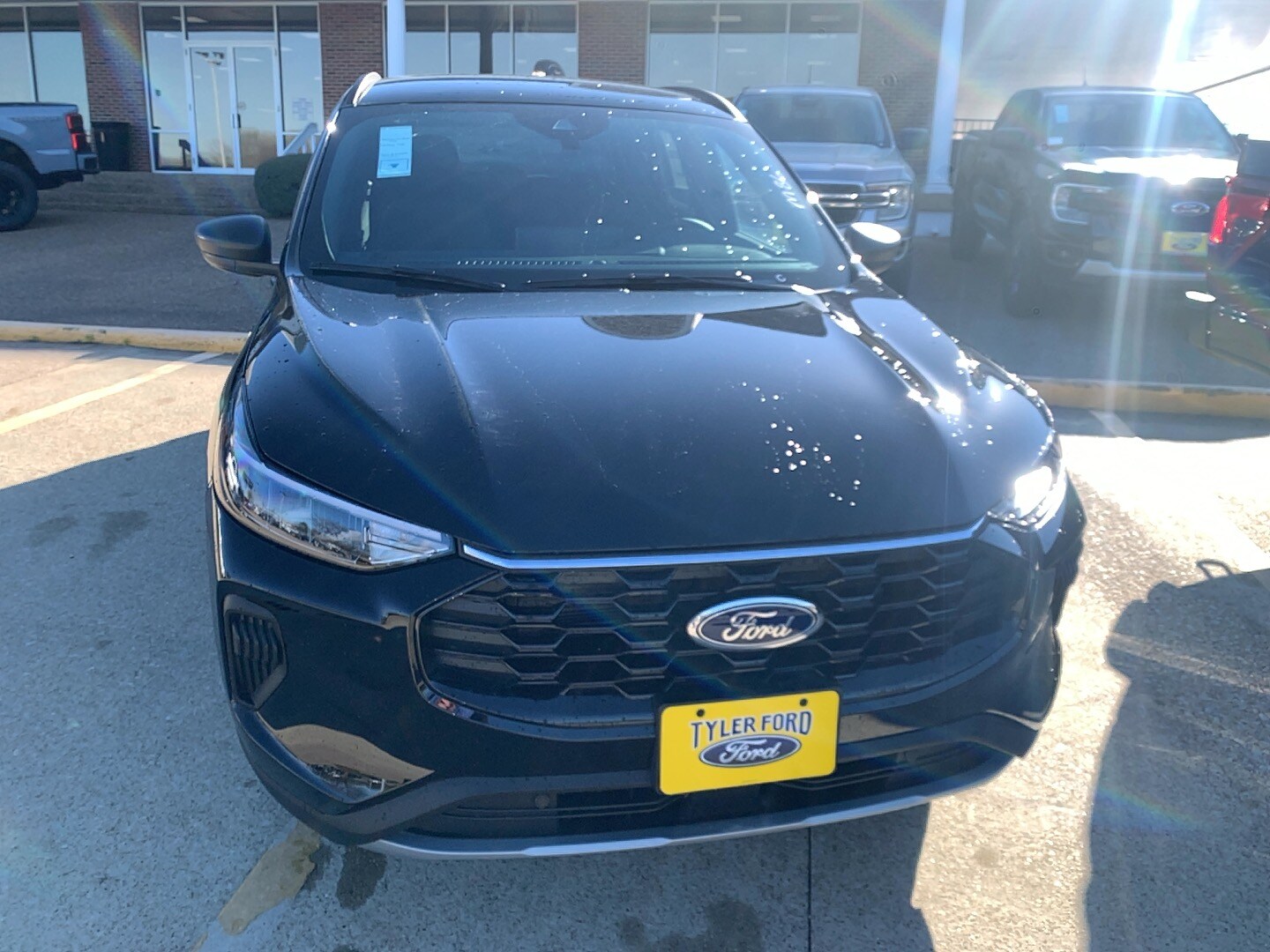 2025 Ford Escape ST-Line photo 2