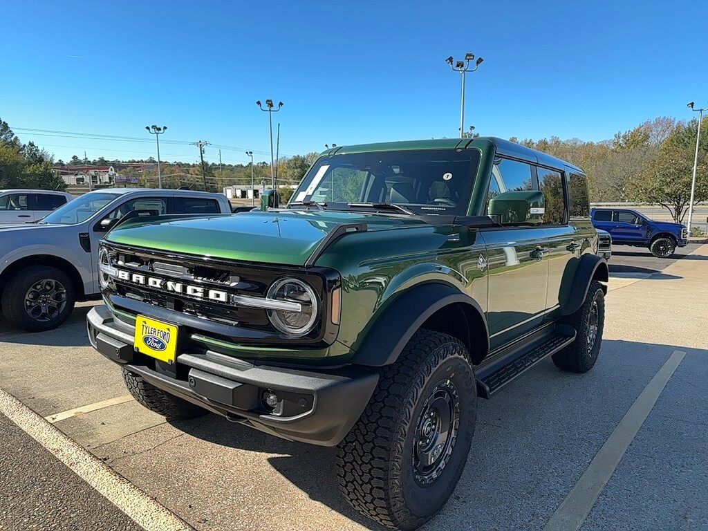 New 2025 Ford Bronco Outer Banks SUV
