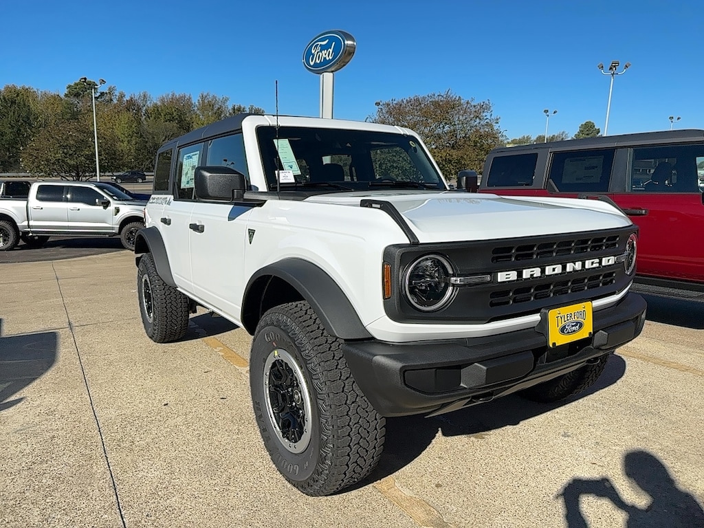 New 2025 Ford Bronco Base SUV