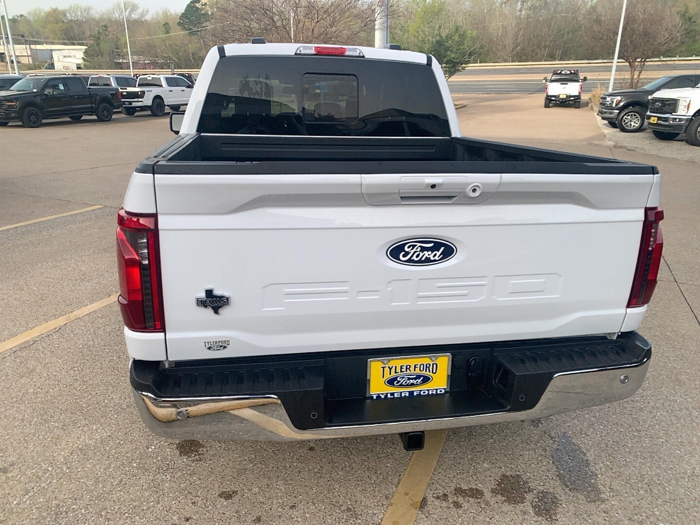 2025 Ford F-150 XLT photo 4