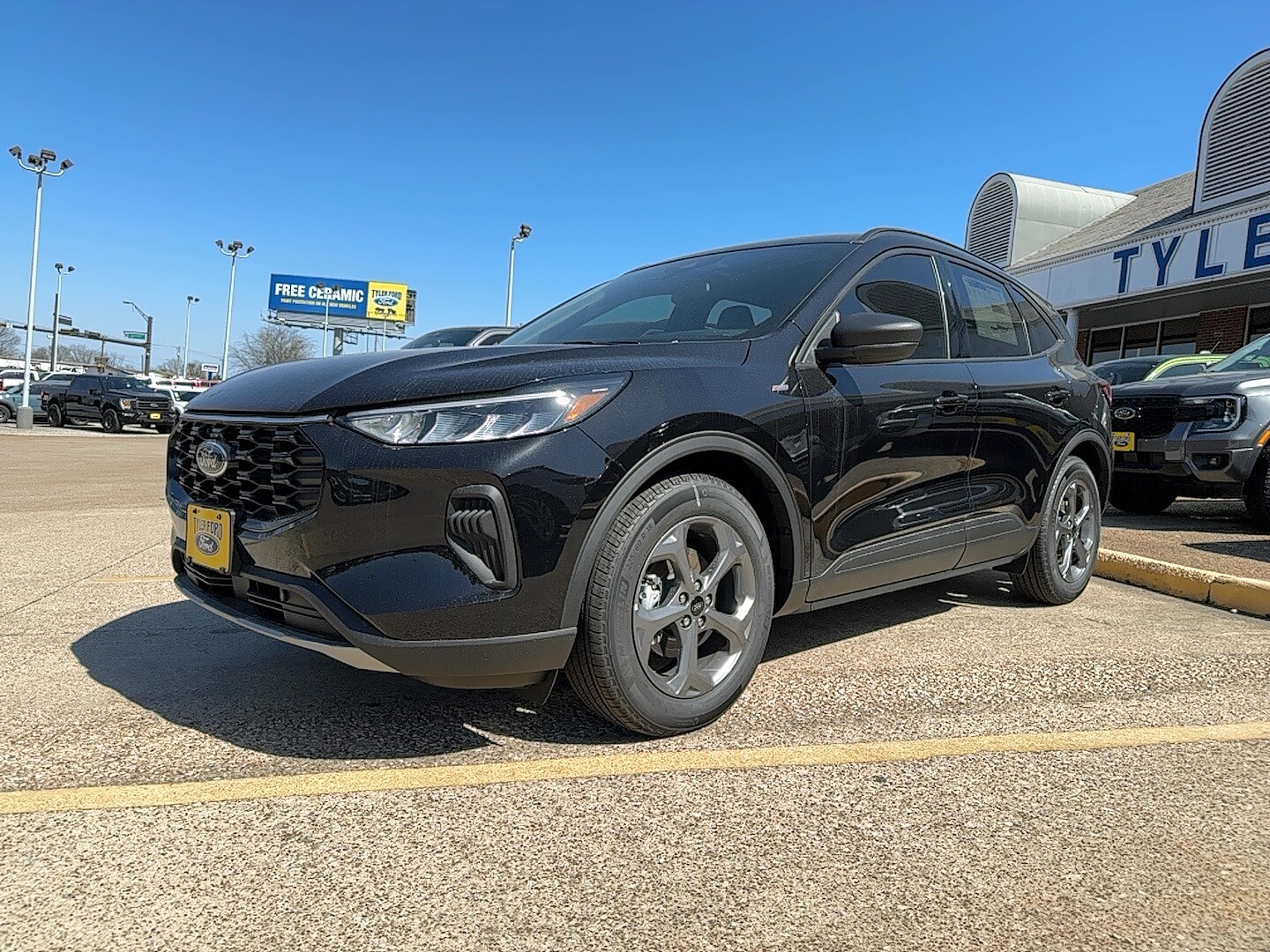 2025 Ford Escape ST-Line photo 3