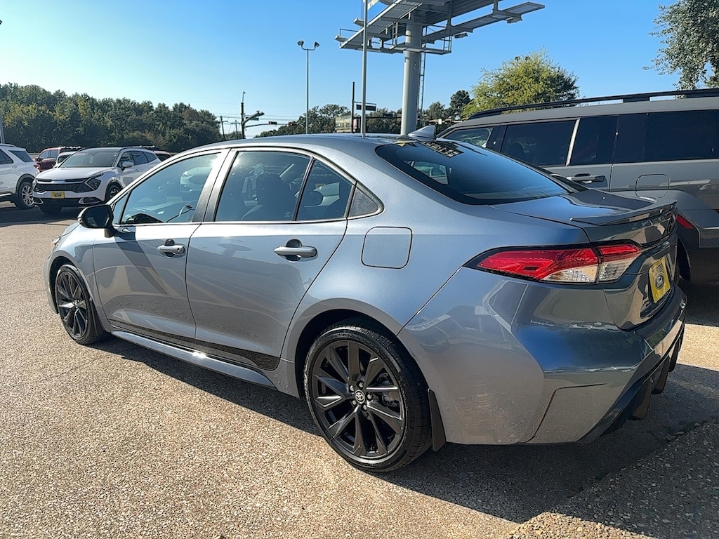 Used 2023 Toyota Corolla SE Sedan