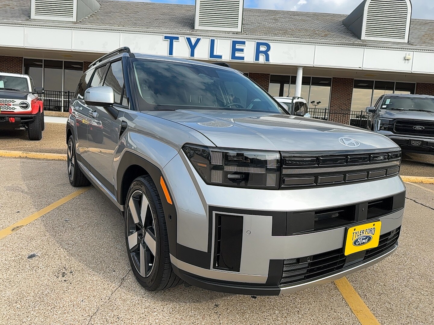 2025 Hyundai Santa Fe Limited's photo