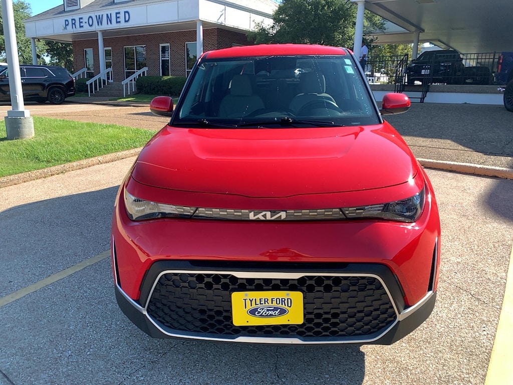 Used 2024 Kia Soul LX Hatchback