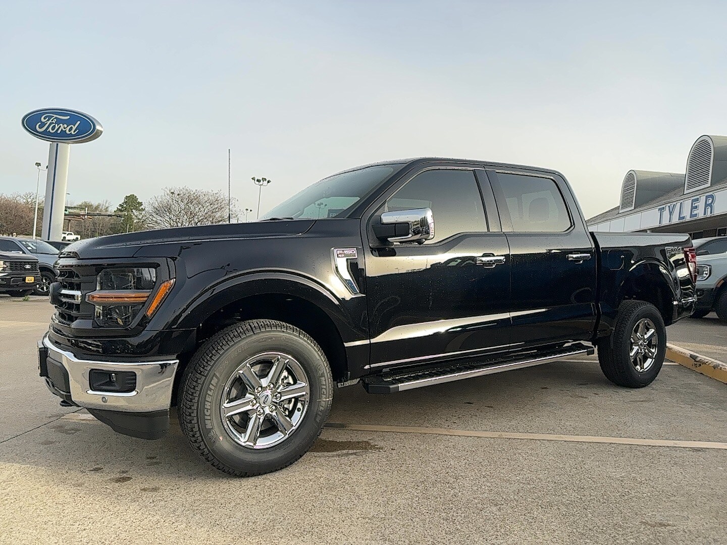 2025 Ford F-150 XLT photo 4