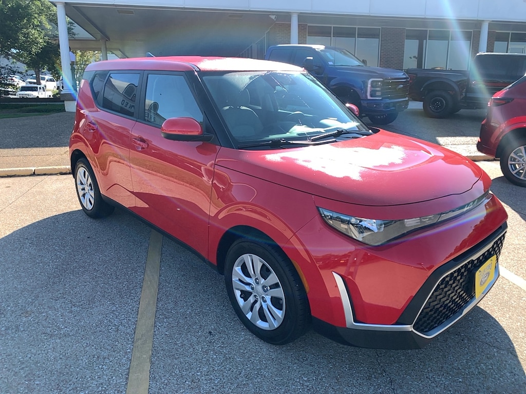 Used 2024 Kia Soul LX Hatchback