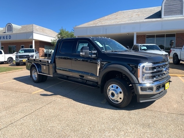 2023 Ford Chassis Cab F-450 Lariat TRUCK