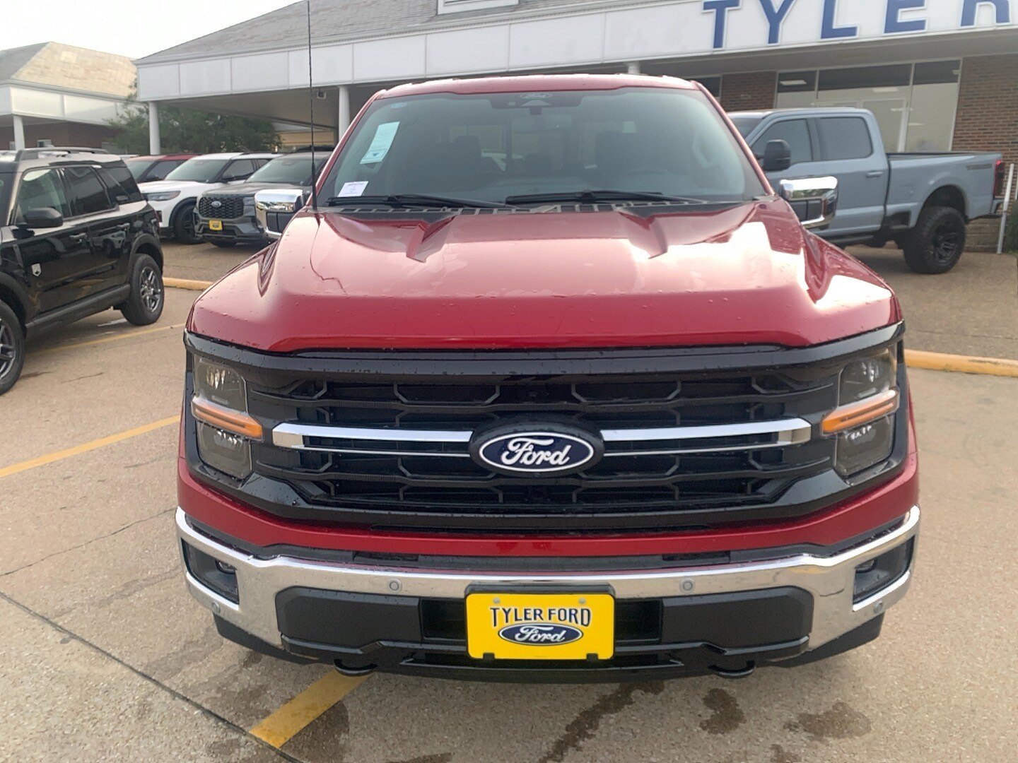 2025 Ford F-150 XLT photo 3