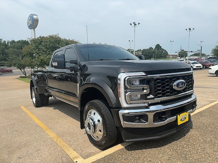 2025 Ford F-450 Crew Cab Long Bed Truck