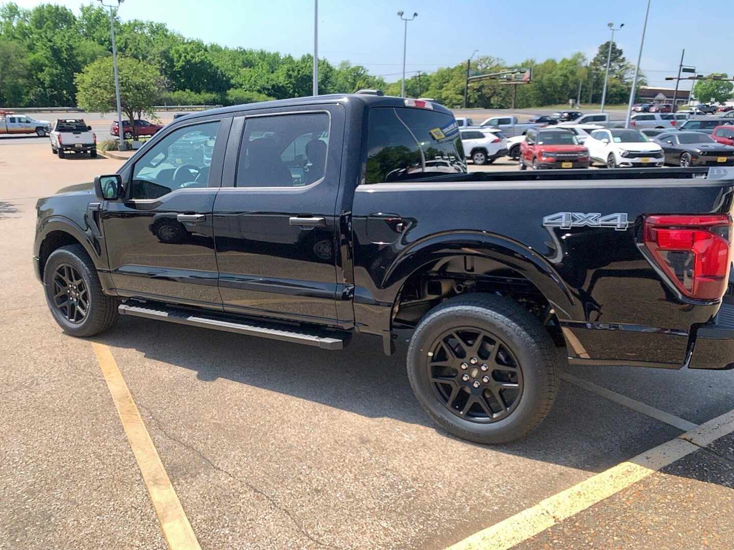 2025 Ford F-150 STX photo 4