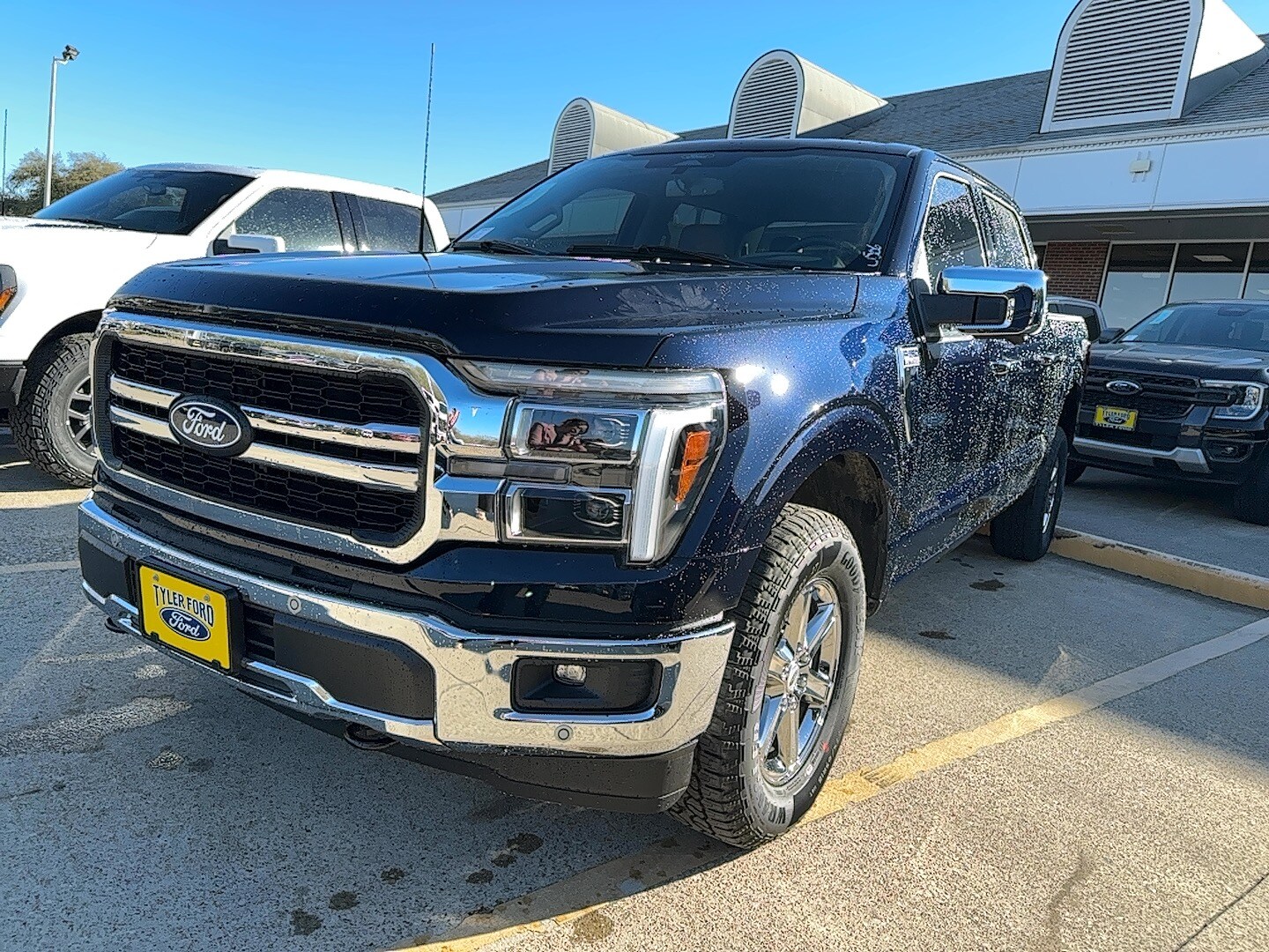2025 Ford F-150 Lariat photo 4