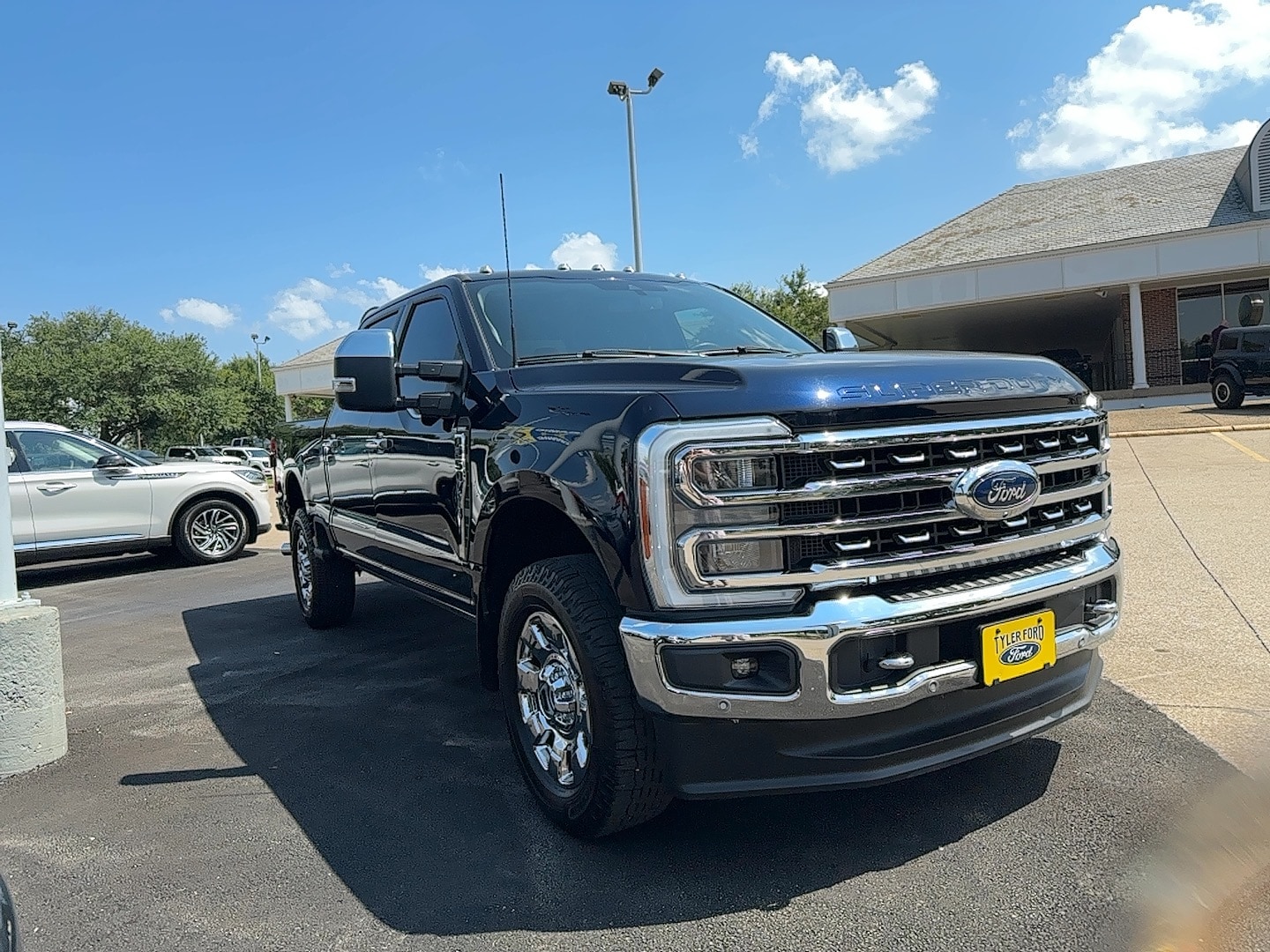 2023 Ford F-250 Super Duty Lariat's photo