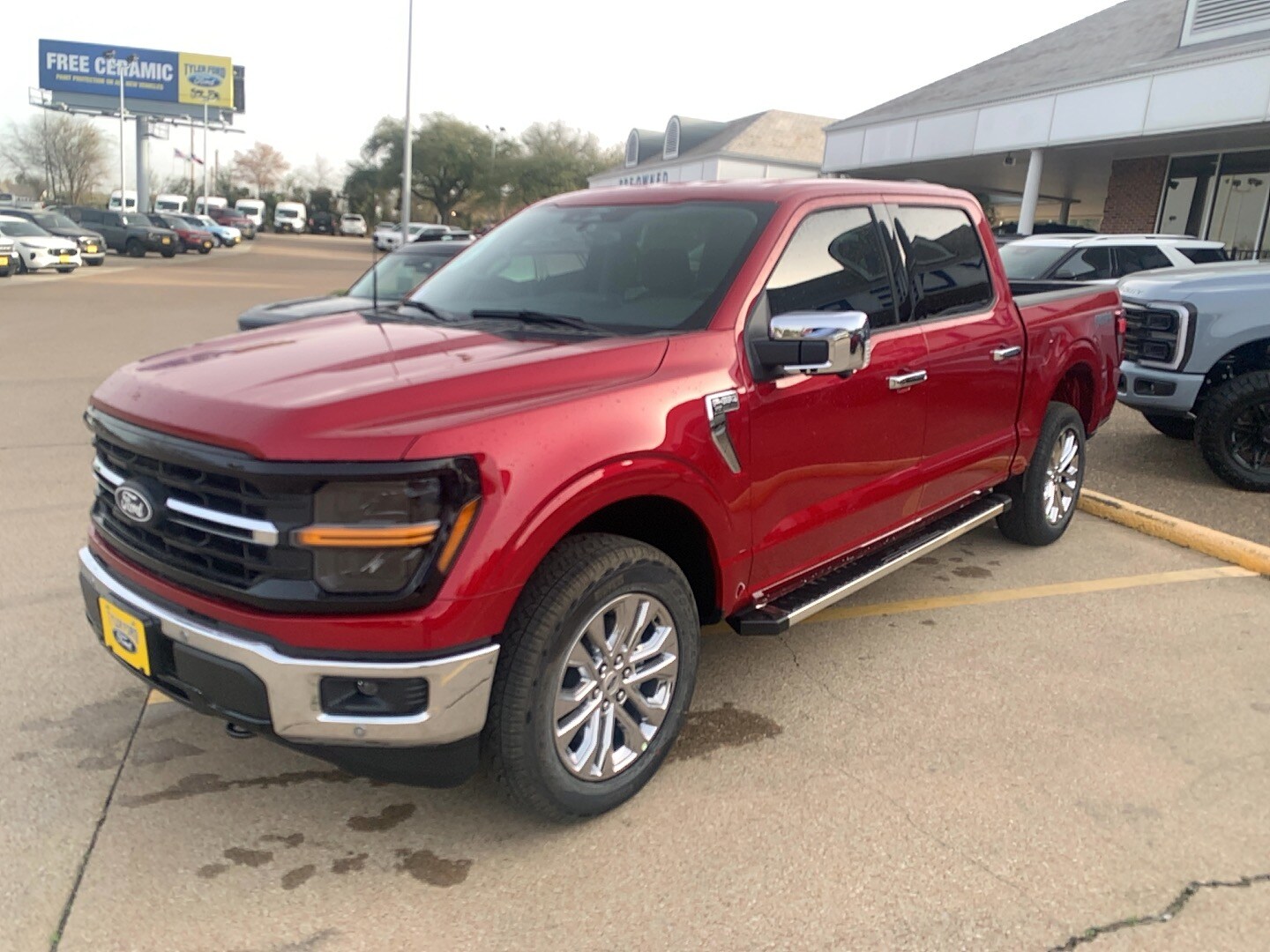 2025 Ford F-150 XLT photo 4