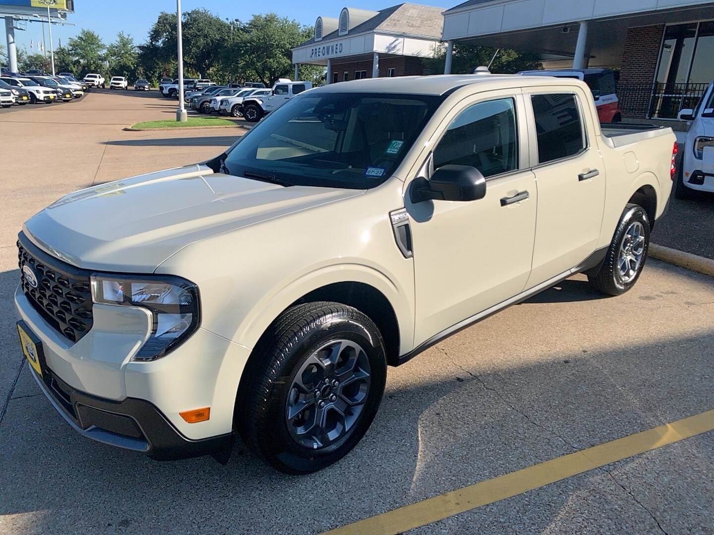 2025 Ford Maverick XLT photo 3