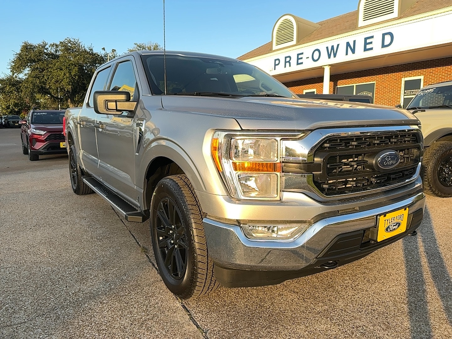2022 Ford F-150 XLT's photo
