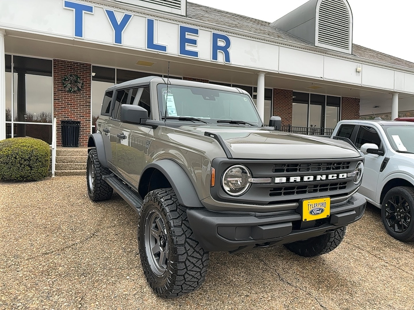 2025 Ford Bronco 4-Door Base's photo