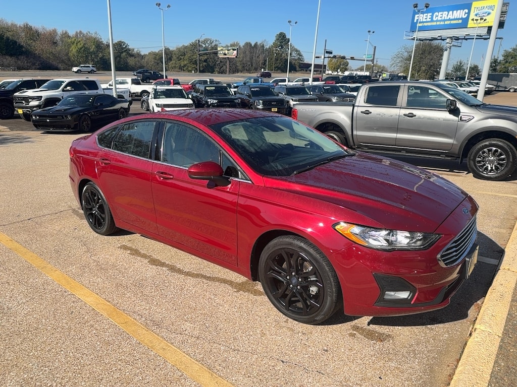 Used 2019 Ford Fusion SE Sedan
