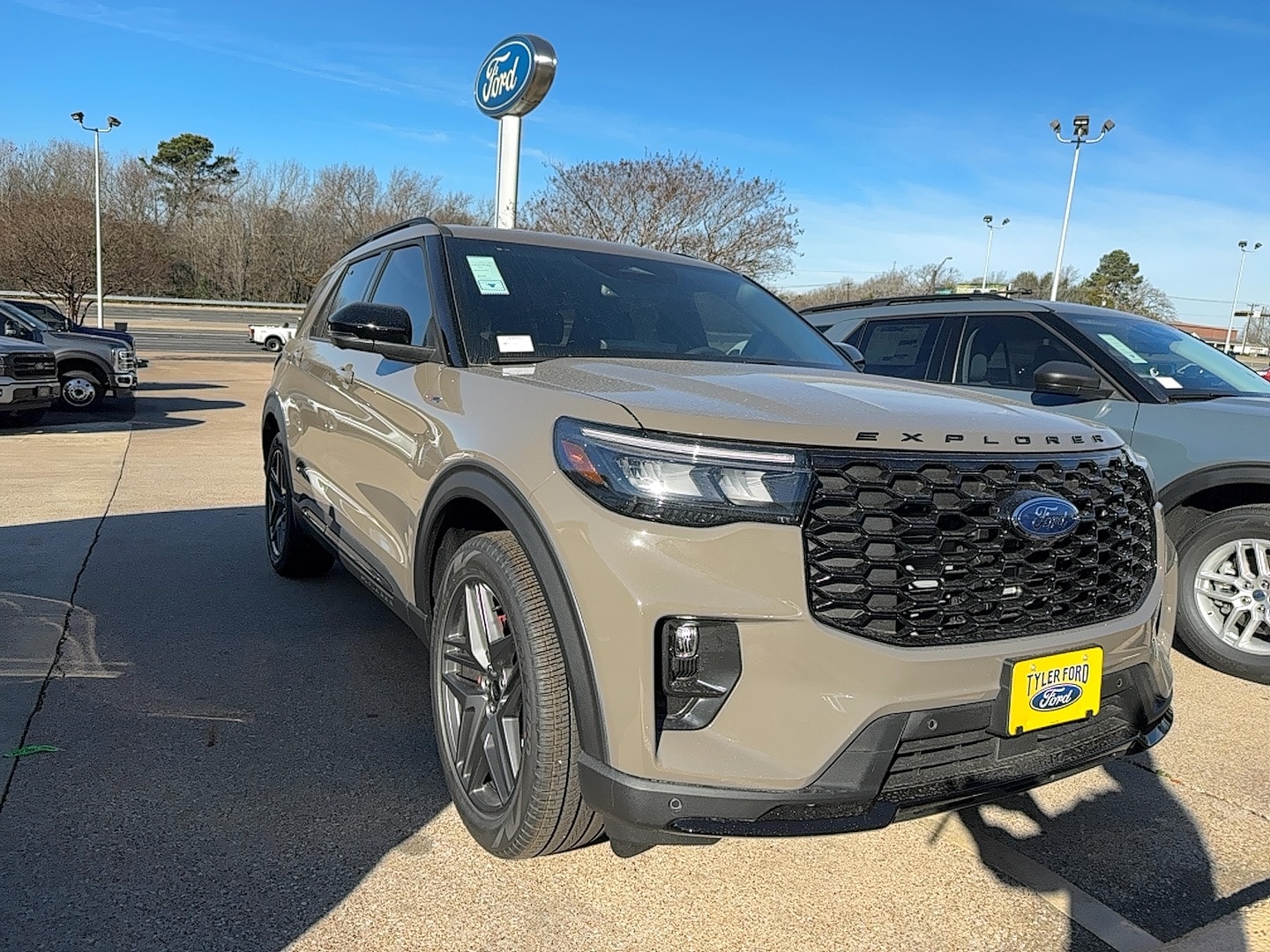 2026 Ford Explorer ST-LINE's photo