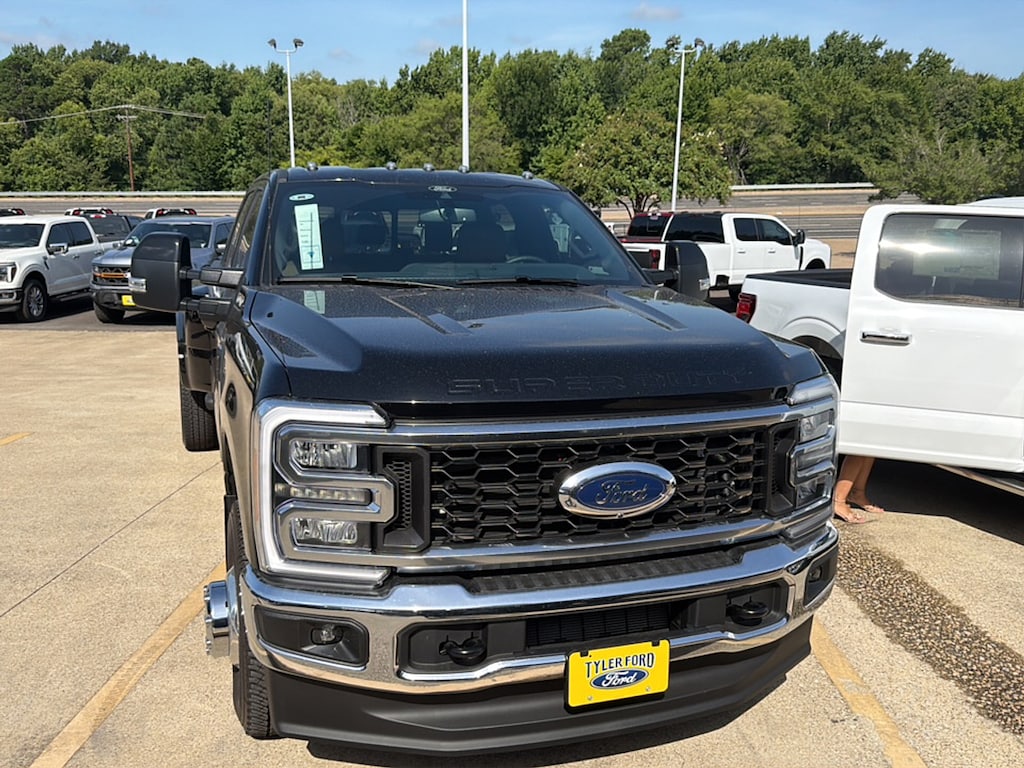 New 2026 Ford F-350 Lariat