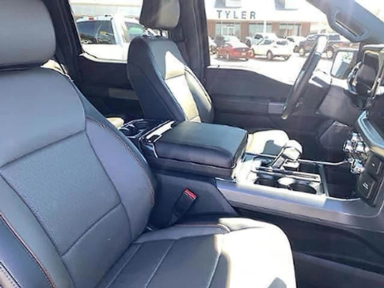 2025 Ford F-150 Lariat - Photo 19